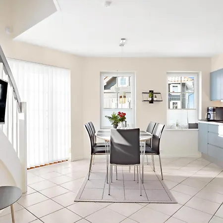 3 Bedroom Amazing In ボーゲンセ